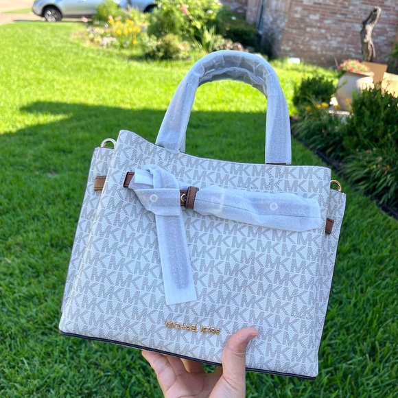 Michael Kors Emillia SM Satchel - Picture 1 of 7
